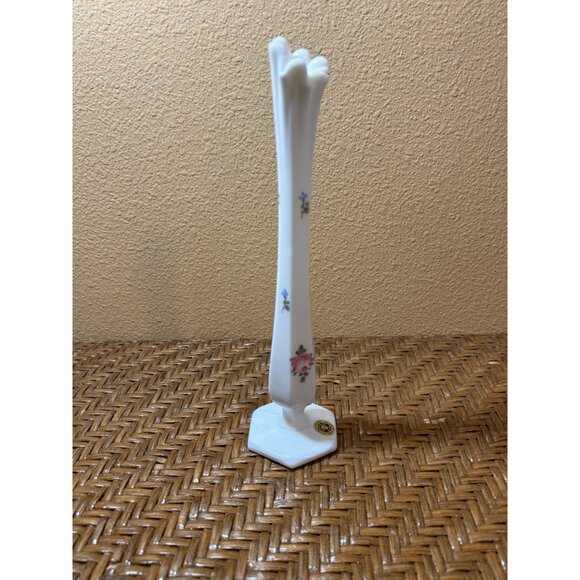 Vintage Westmoreland Milk Glass Bud Vase With Floral Design Rose Buds - Picture 2 of 6